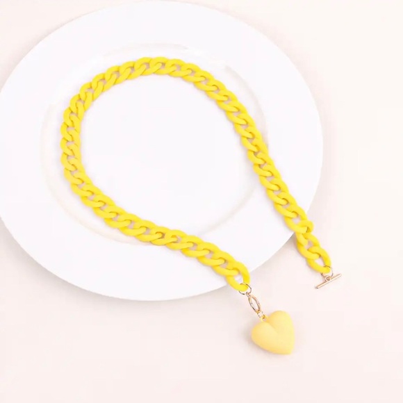 Yellow Chunky Chain Heart Necklace - Picture 1 of 11